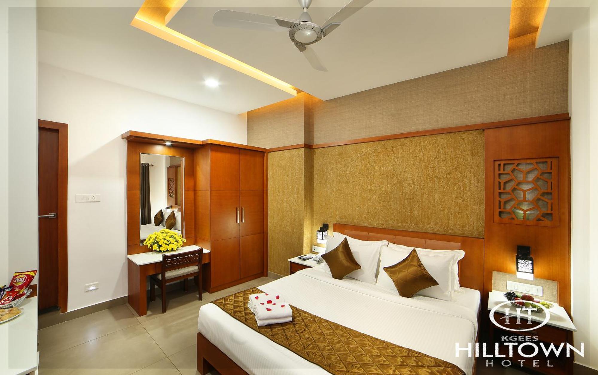 Kgees - Hill Town Hotel Kattappana Esterno foto